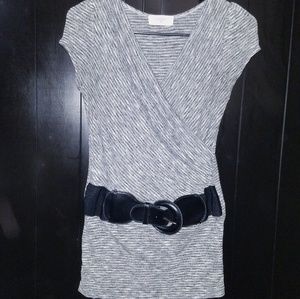 😎4 for $20!** Shirt with attached belt. Sz M